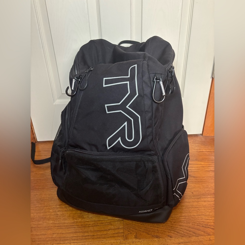 TYR Swim Backpack - Picture 3 of 12